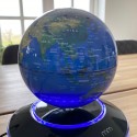 Svævende globus med led lys i fod - Lamper - 6