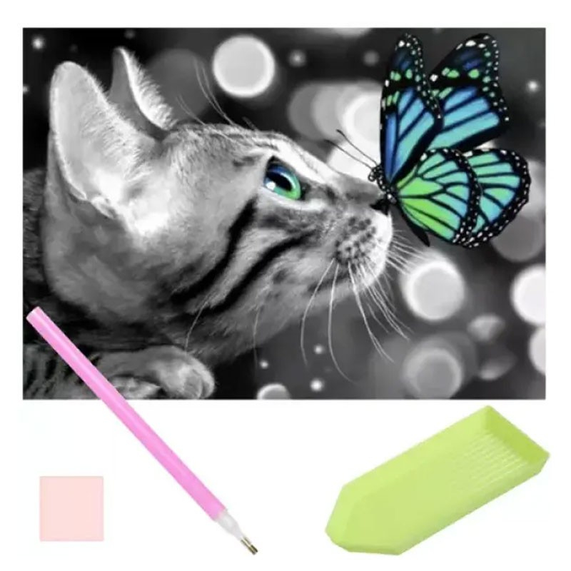 Kat med sommerfugl 5D Diamond paint - 40 x 30 cm