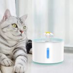 Drikkefontæne til katte og små hunde – 2.4L Drikkefontæne til katte og små hunde – 2.4L