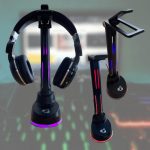 Headset holder med LED-lys og USB porte Headset holder med LED-lys og USB porte