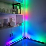 LED RGB hjørnelampe (sølv) med fjernbetjening
