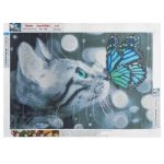 Kat med sommerfugl 5D Diamond paint – 40 x 30 cm