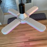 LED pære med indbygget højttaler