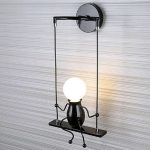 Mr. Lamp væglampe – mand på gynge
