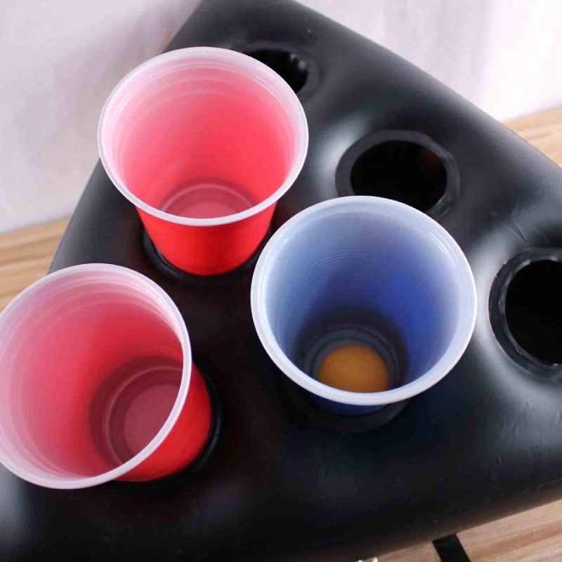 Oppustelig Beer Pong Hat med krus og bolde