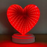 3D spejlrefleks hjerte lampe med rødt lys