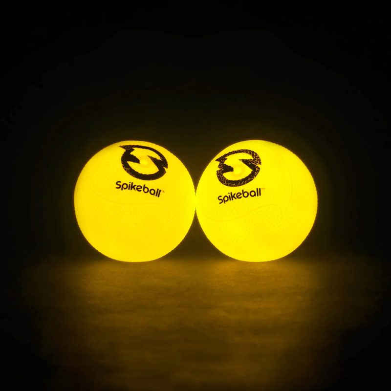 SpikeBrite – Spil Spikeball i mørke