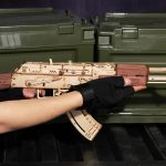 3D AK-47 puslespil fra Rokr™ (LQ901)