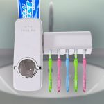 Automatisk tandpasta dispenser med tandbørsteholder