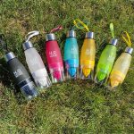 Drikkeflaske med frugtbeholder – Flere farver Drikkeflaske med frugtbeholder – Flere farver