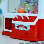 Candy grabber deluxe