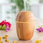 Mini diffuser med mulighed for aroma – honey pine look Mini diffuser med mulighed for aroma – honey pine look