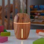 Mini diffuser med mulighed for aroma – honey pine look Mini diffuser med mulighed for aroma – honey pine look