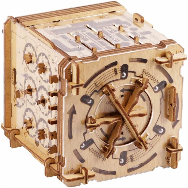 Cluebox Escape Room in a Box – Cambridge Labyrinth Cluebox Escape Room in a Box – Cambridge Labyrinth