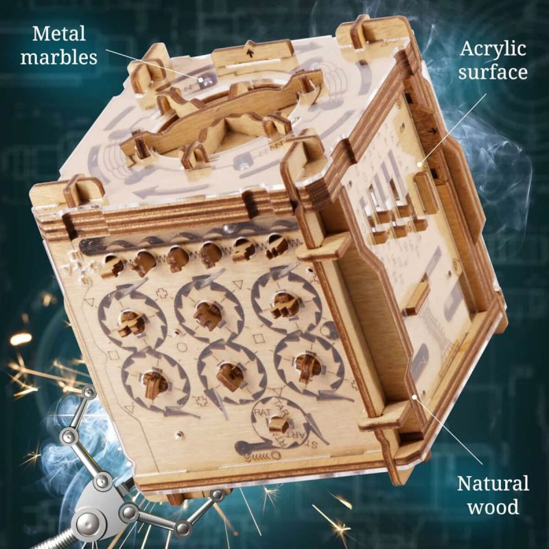 Cluebox Escape Room in a Box – Cambridge Labyrinth