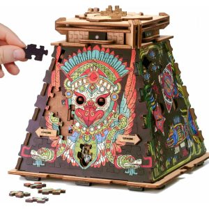 Cluepuzzle – Pyramid of the sun puzzle box